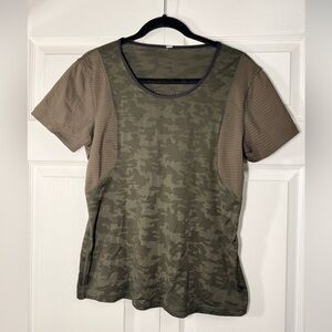 lululemon athletica Green Camouflage Short Sleeve Tee